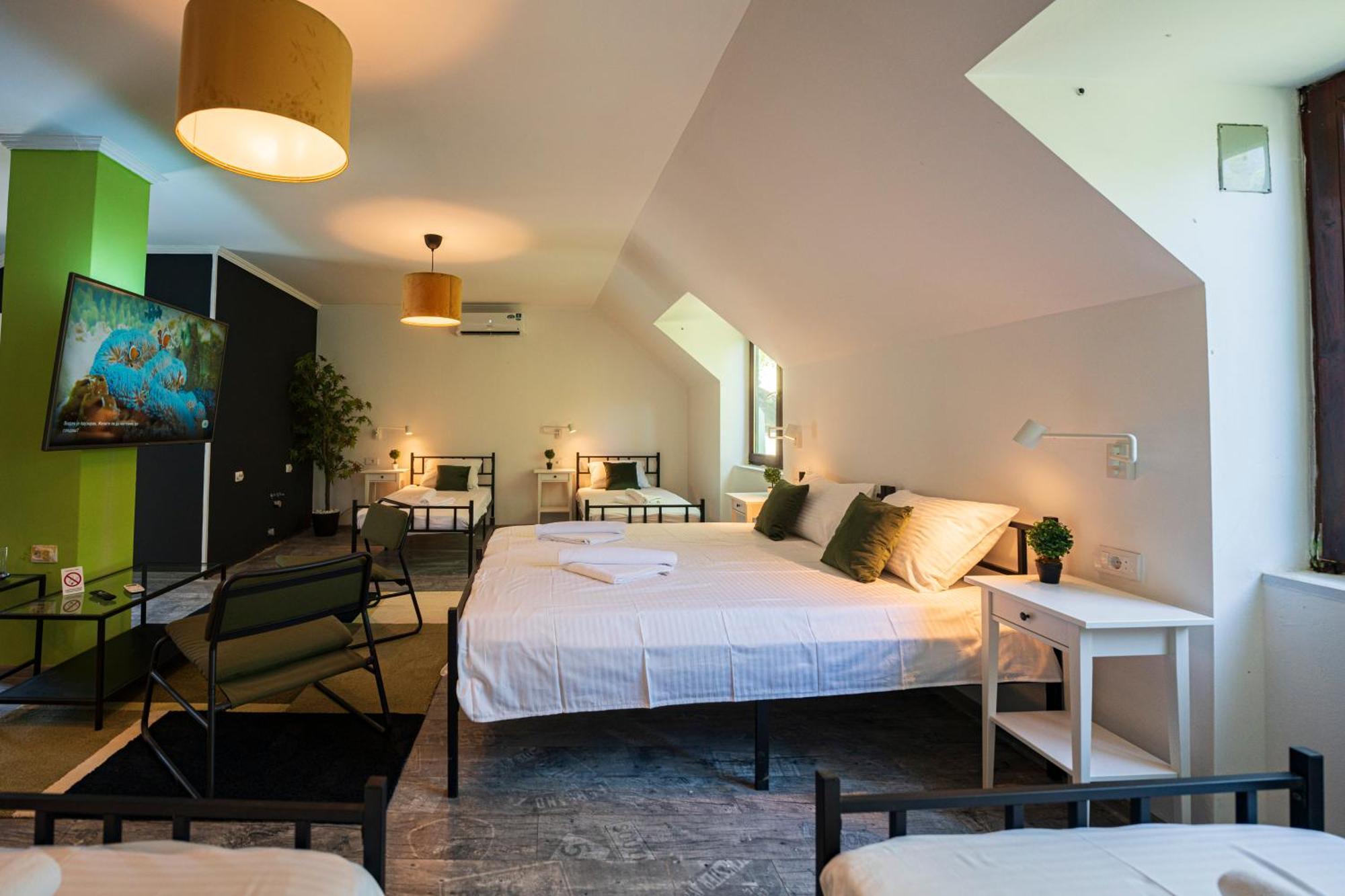Cozy Nook B&B - Free Private Parking 노비사드 외부 사진